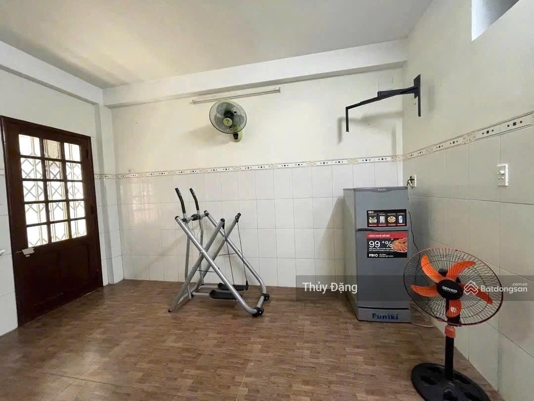 Cần bán gấp nhà 3 tầng đường 7m5 Ỷ Lan Nguyên Phi gần ngã 4 Lê Thanh Nghị Đoạn sầm uất