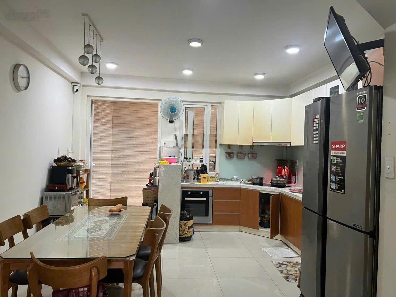 Chính chủ căn tân quý tân phú giá 2tỷ6 dòng tiền thuê sẵn 15 triệu/ tháng hd 2 năm đầu tư sinh lời