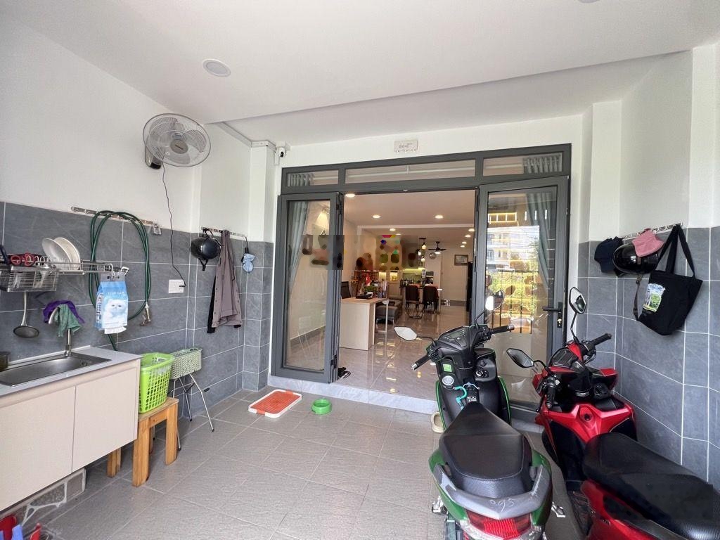 Bán NR tại Đường 102, Tăng Nhơn Phú A, Q9, HCM, 6,2 tỷ, 56m2 đẹp, nhiều tiện ích