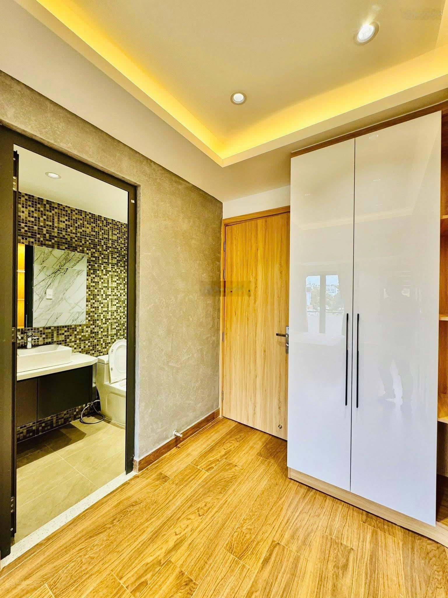 Tìm chủ cho căn nhà đường 6,8m Huỳnh Tịnh Của -Q.3. Cho thuê 27tr, GIÁ 4TỶ850/83m2,gần chợ Tân Định