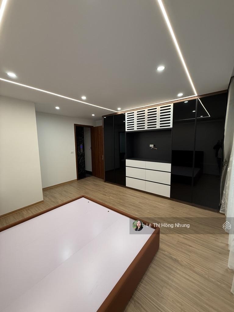 Bán nhà Liên Mạc, hiếm,5T, thang máy, lô góc, mặt ngõ thông oto tránh