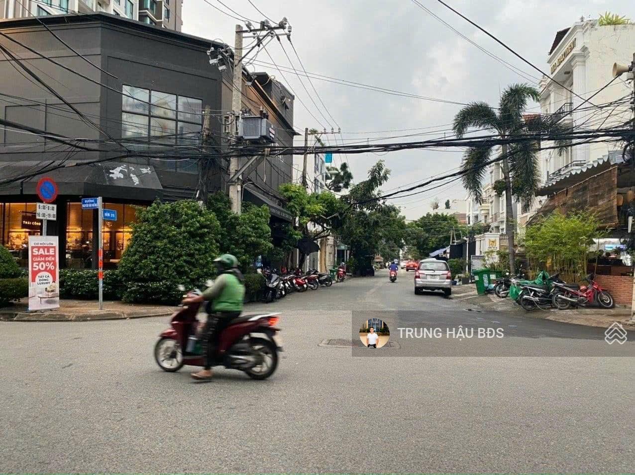 Siêu vị trí góc 2MT Nguyễn Văn Hưởng Quận 2 - DT 20 x 25m - CN 500m2 - 3 tầng - HĐT 200 tr - 148 tỷ