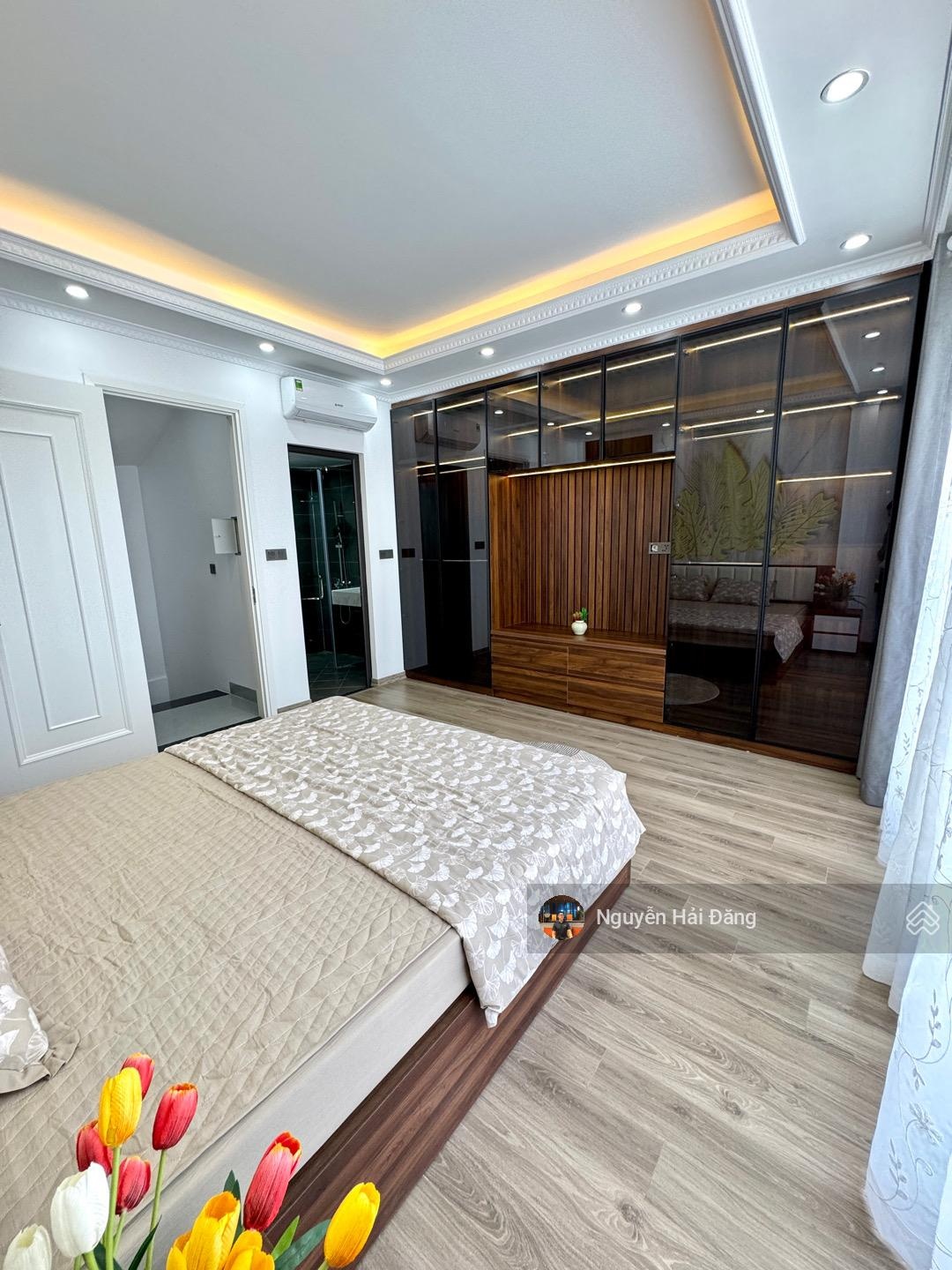 Nhỉnh 7 tỷ!! Bán nhà lô góc 5 tầng 35m2 ngay Trần Phú, Văn Quán - Full Nội Thất, 10m ra ô tô tránh