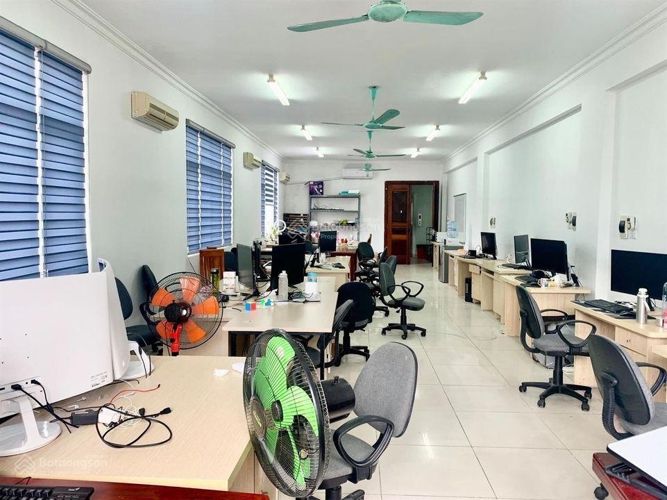 Chỉ hơn 5 triệu có ngay văn phòng tại 116 Nguỵ Như Kon Tum, Thanh Xuân, lối đi từ tiền sảnh
