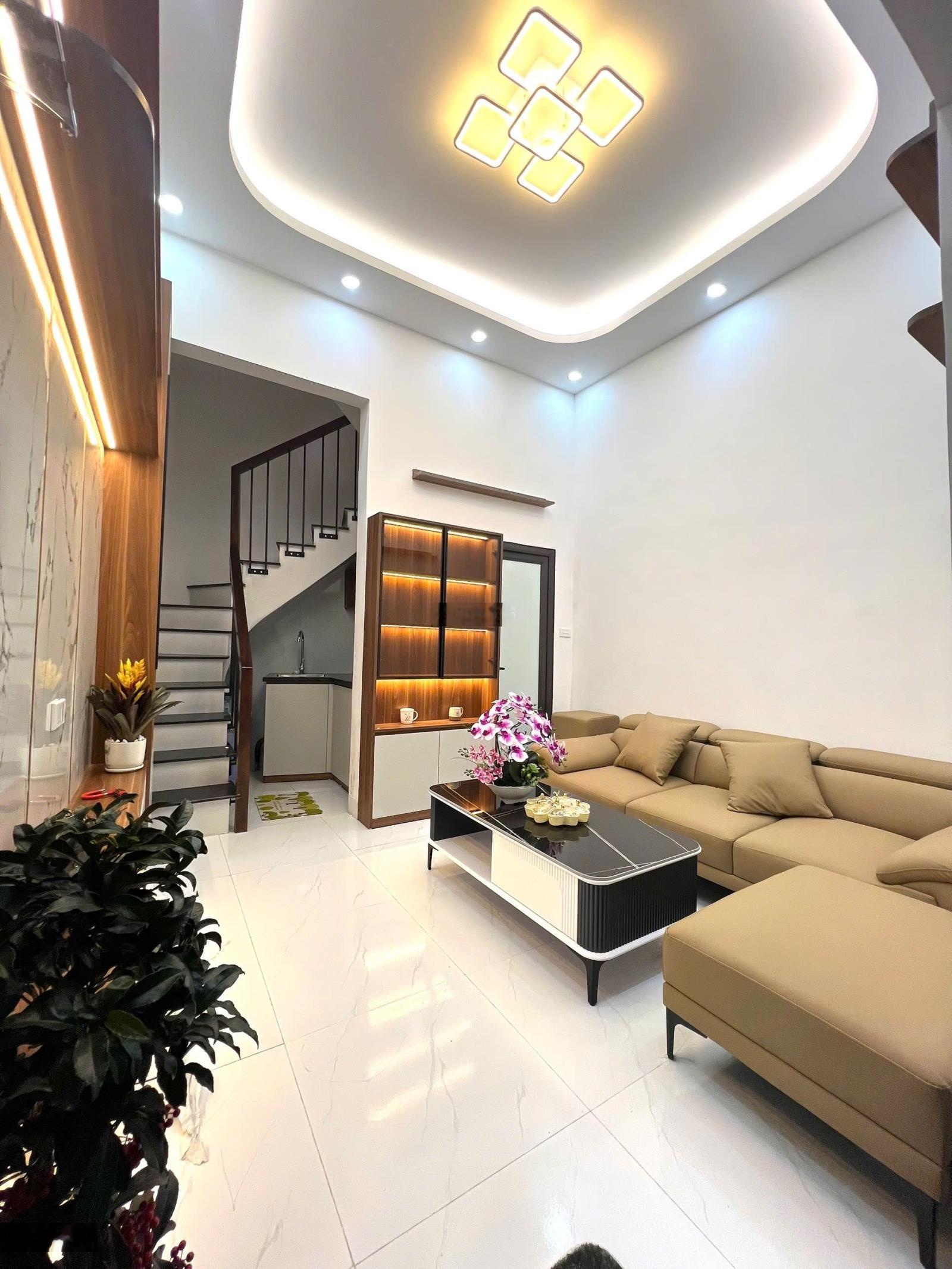 Bán nhà phố Đại La - Minh Khai - Hai Bà Trưng - Hà Nội 4 tầng - 3 phòng ngủ, cực gần phố