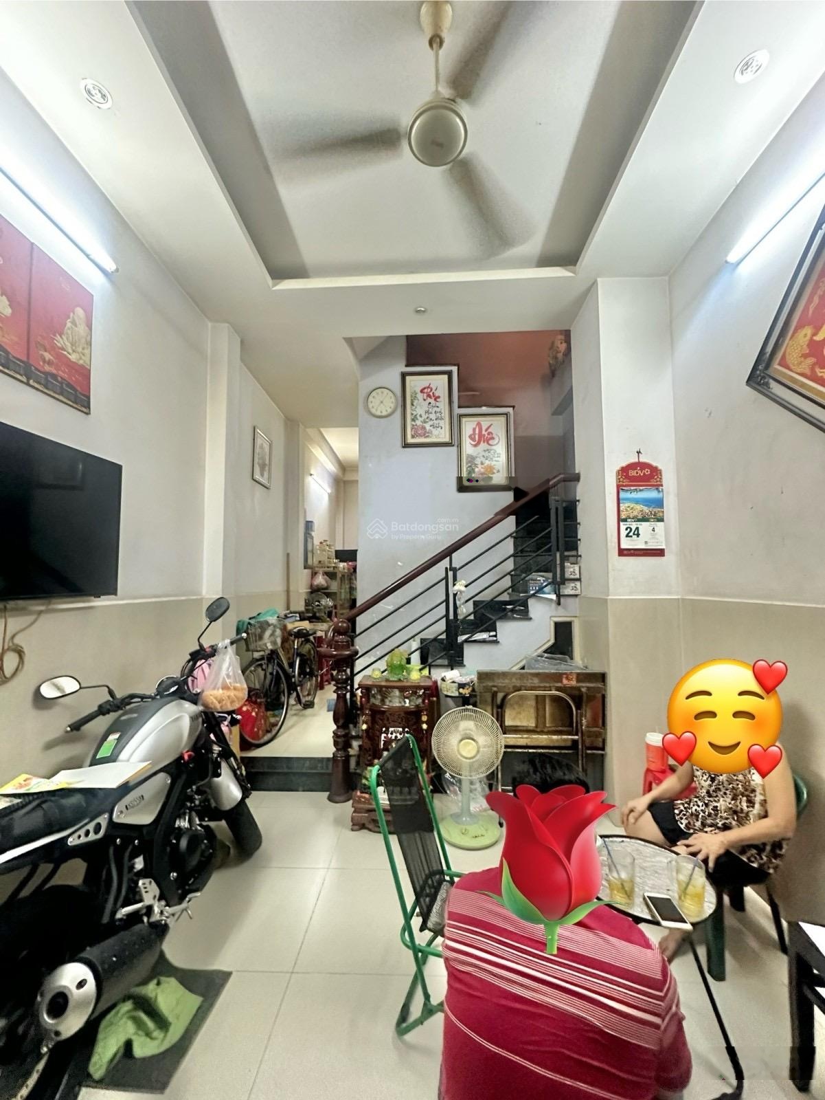 Bán nhà 4 tầng Nguyễn Văn Cừ Quận 1 dt 3,3x10m giá 7,2 tỷ.