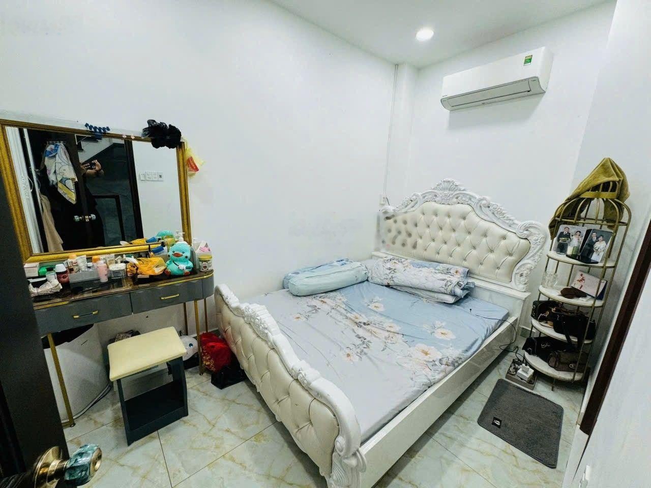 (quận 3) hxh lê văn sỹ - ngang khủng 6,2m vài bước tớ mt đường - 6 tầng 19.x tỷ. thương lượng.