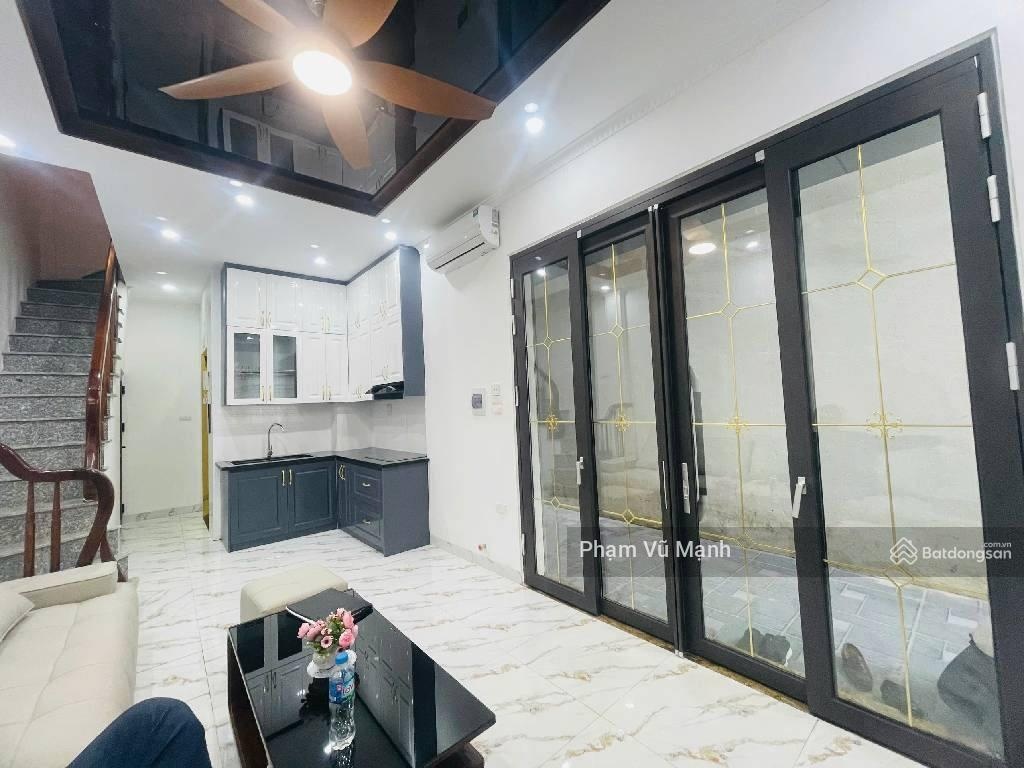 Nhà Đẹp Kim Ngưu-35m2 x 5Tầng-Xây Mới-Thang Máy-Nội Thất Đẹp-Ngõ Rộng-Gần Đường-Chỉ 10Tỷ200