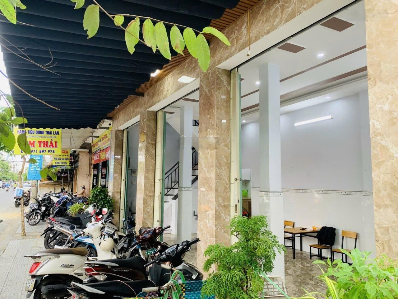 Chủ vở bank cần bán gấp nhà 3 mặc tiền trần cao vần vị trí xác biền dt:81m2 giá chỉ 12ty500 tl