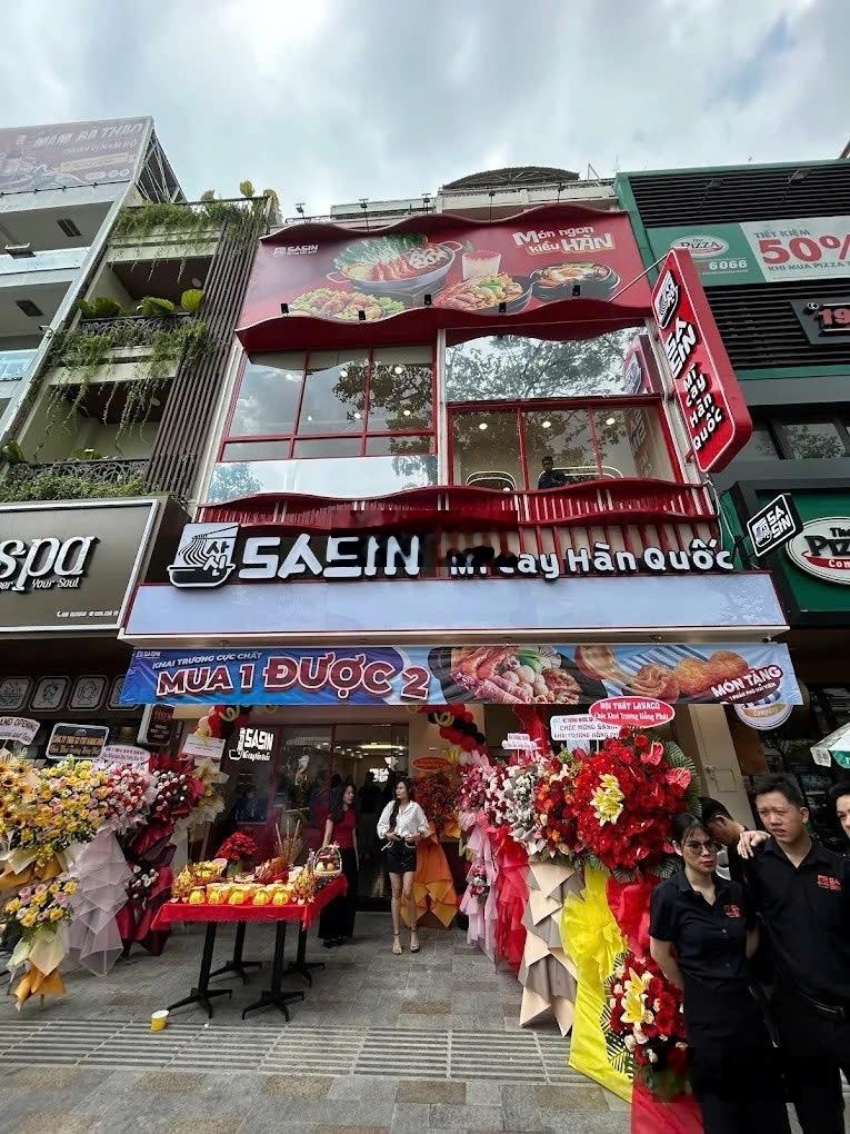 Bán nhà mặt tiền đường Nguyễn thái học.:(8x20)HĐT;350triệu/th;giá 180Tỷ ;Hầm 5 Tầng;