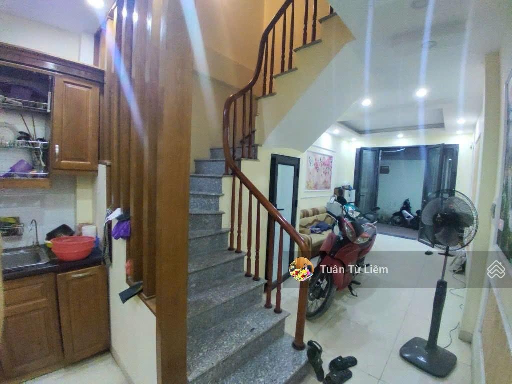 Dân xây 38m phố nguyên xá minh khai, trước nhà 3m,50M ra đường ô tô,ngõ thông kinh doanh