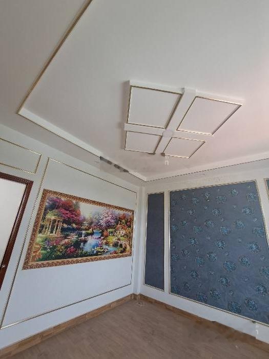 Nhà đẹp mặt tiền rộng kinh doanh tôt gần ngã tư thủ đức 4 tầng 923m2 chỉ 75 tỷ.