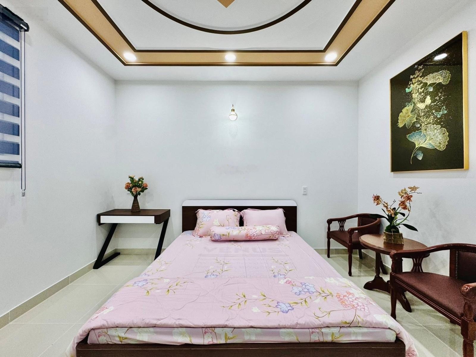 Cô Yến bán nhanh căn nhà 60m2 ngay Diên Hồng, Bình Thạnh. Giá: 4 Tỷ 110. SHR, hẻm xe hơi 4.5m