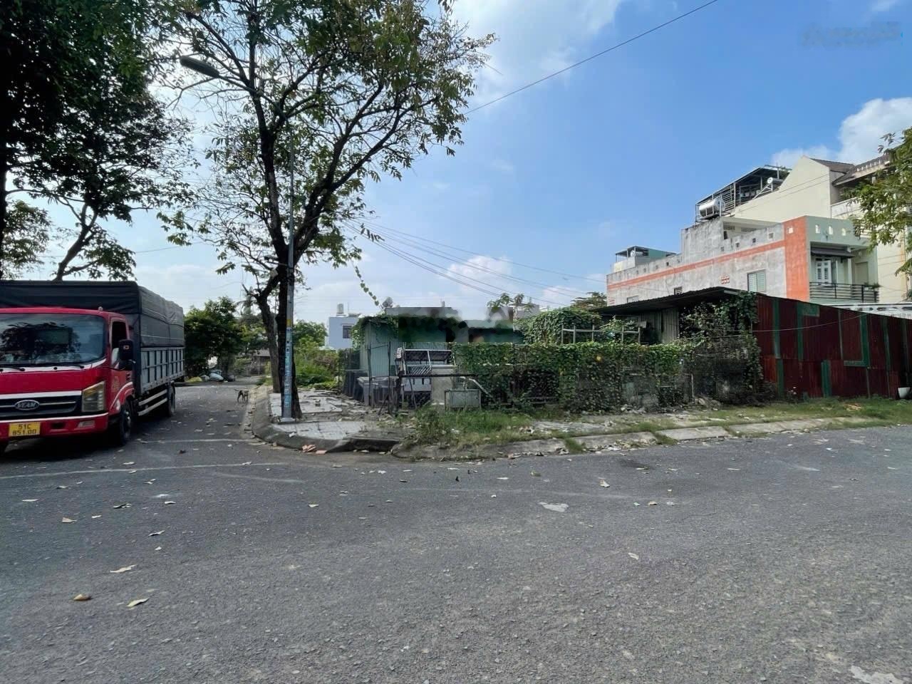 Đất góc 2 mặt tiền Đường 668 Quốc Lộ 13 Hiệp Bình Phước DT: 10 x 23 Giá chỉ 16tỷ