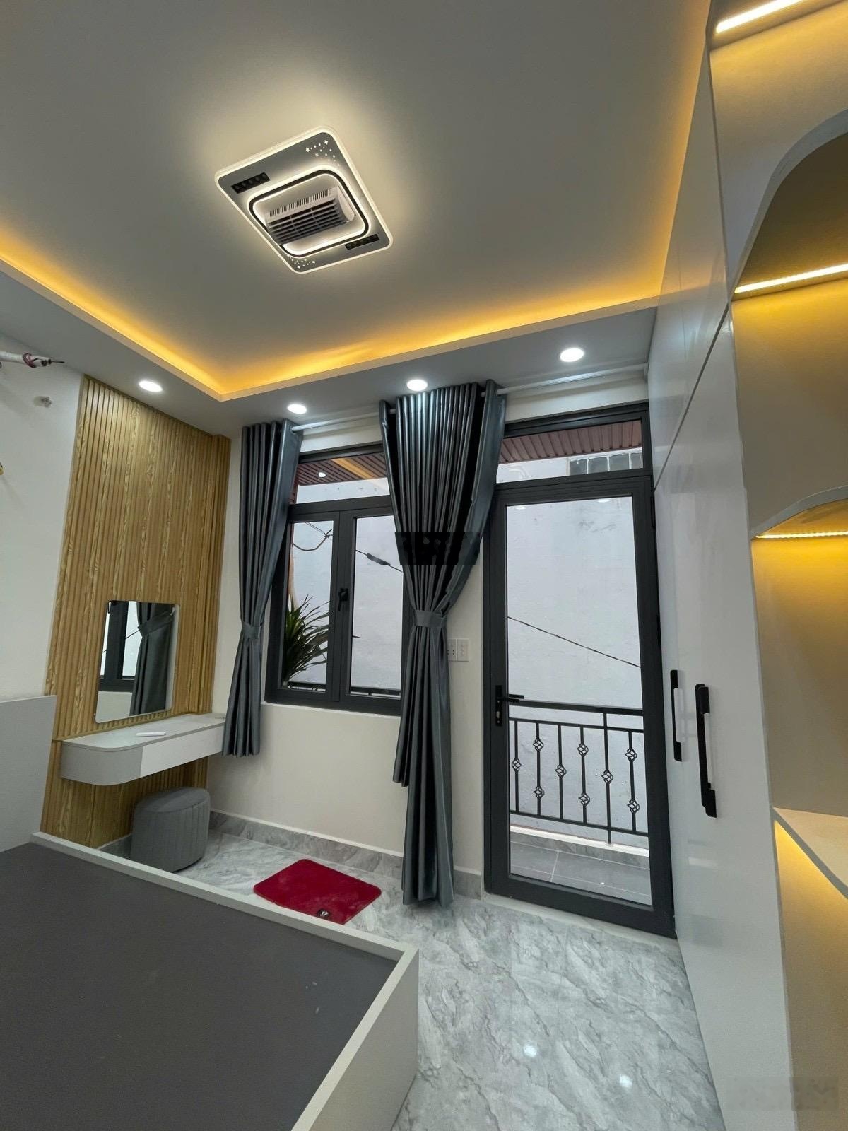 Bán NR Nguyễn Văn Linh, 4,15 tỷ, 27m2, 2PN, 2WC, siêu hot!