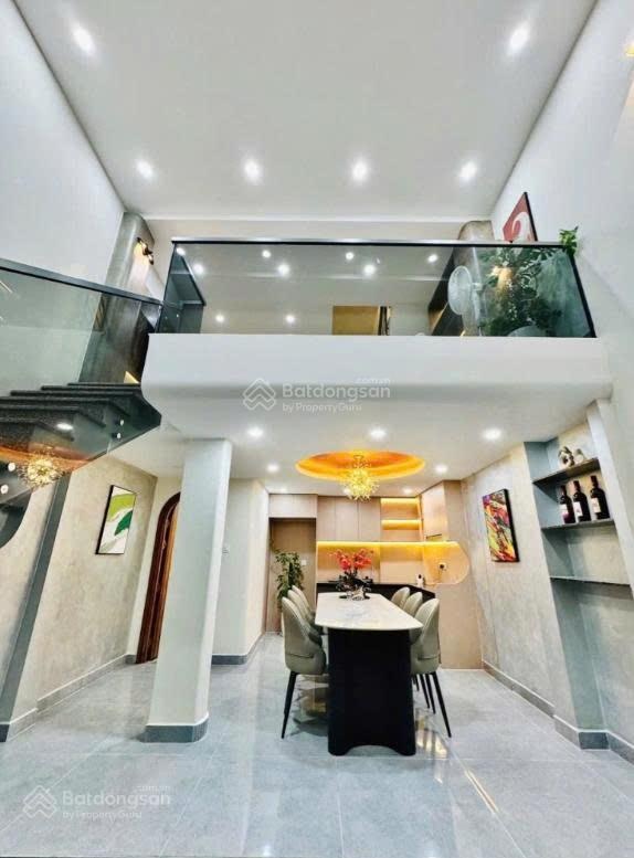 Cực phẩm 6 tầng hoàn công phan xích long 3pn 5wc full nội thất.