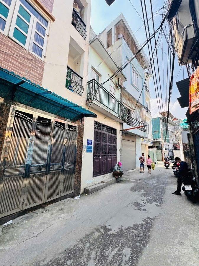 Chưa đến 7 tỷ có ngay nhà 3 tầng đường phạm văn đồng- ô tô đỗ cửa