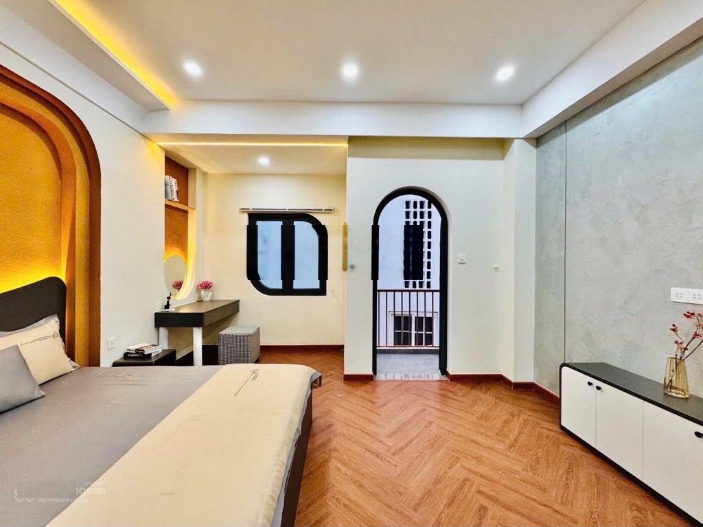 Nhà đẹp liền kề Phan Xích Long, sát mặt tiền, ngang 4.6m, chỉ 7.x tỷ