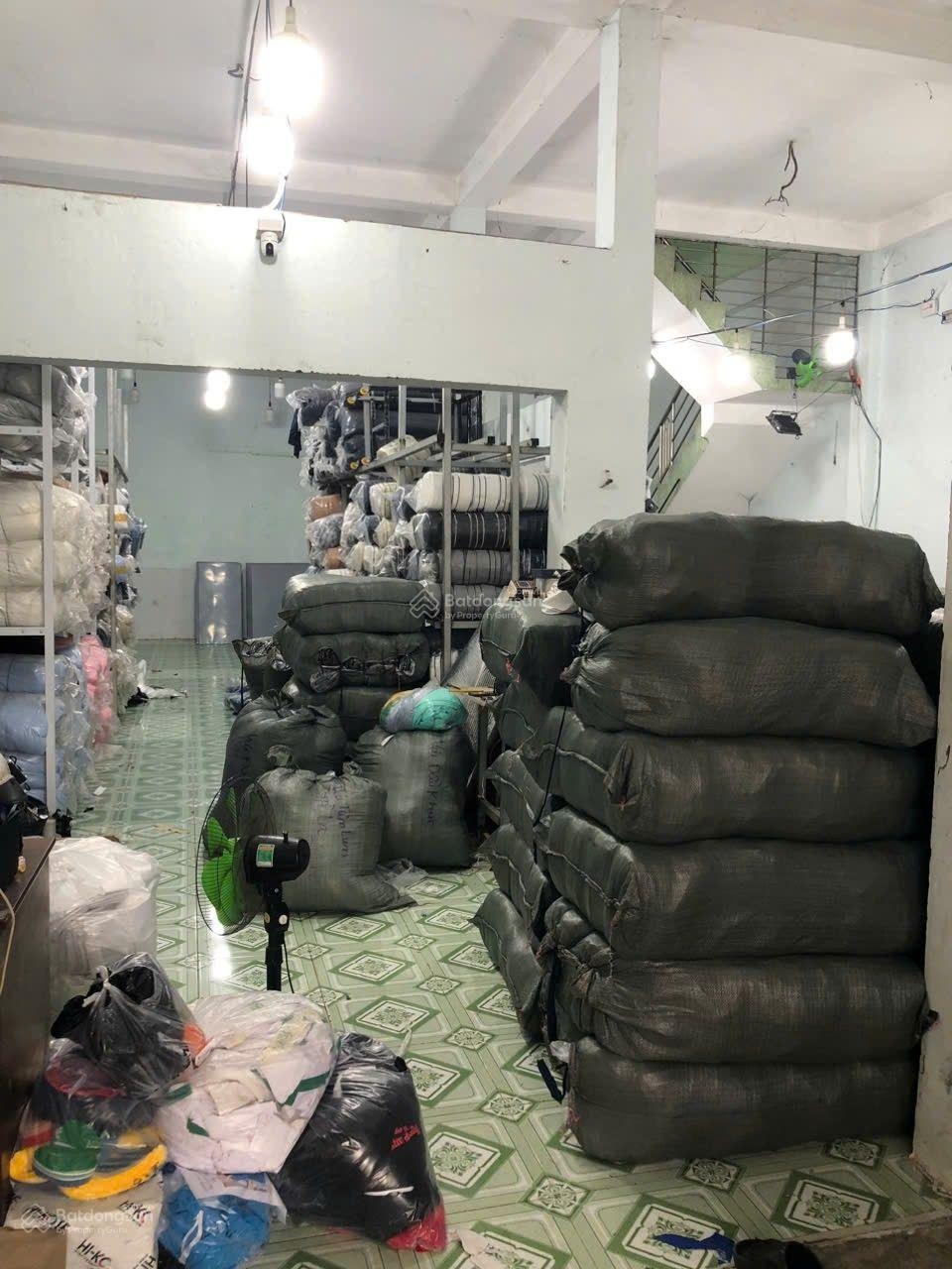 Cho thuê nhà khu họ lê (gần nguyễn sơn)- 8x20m 1 lầu đúc- đường bàn cờ 12m-gần thoại ngọc hầu