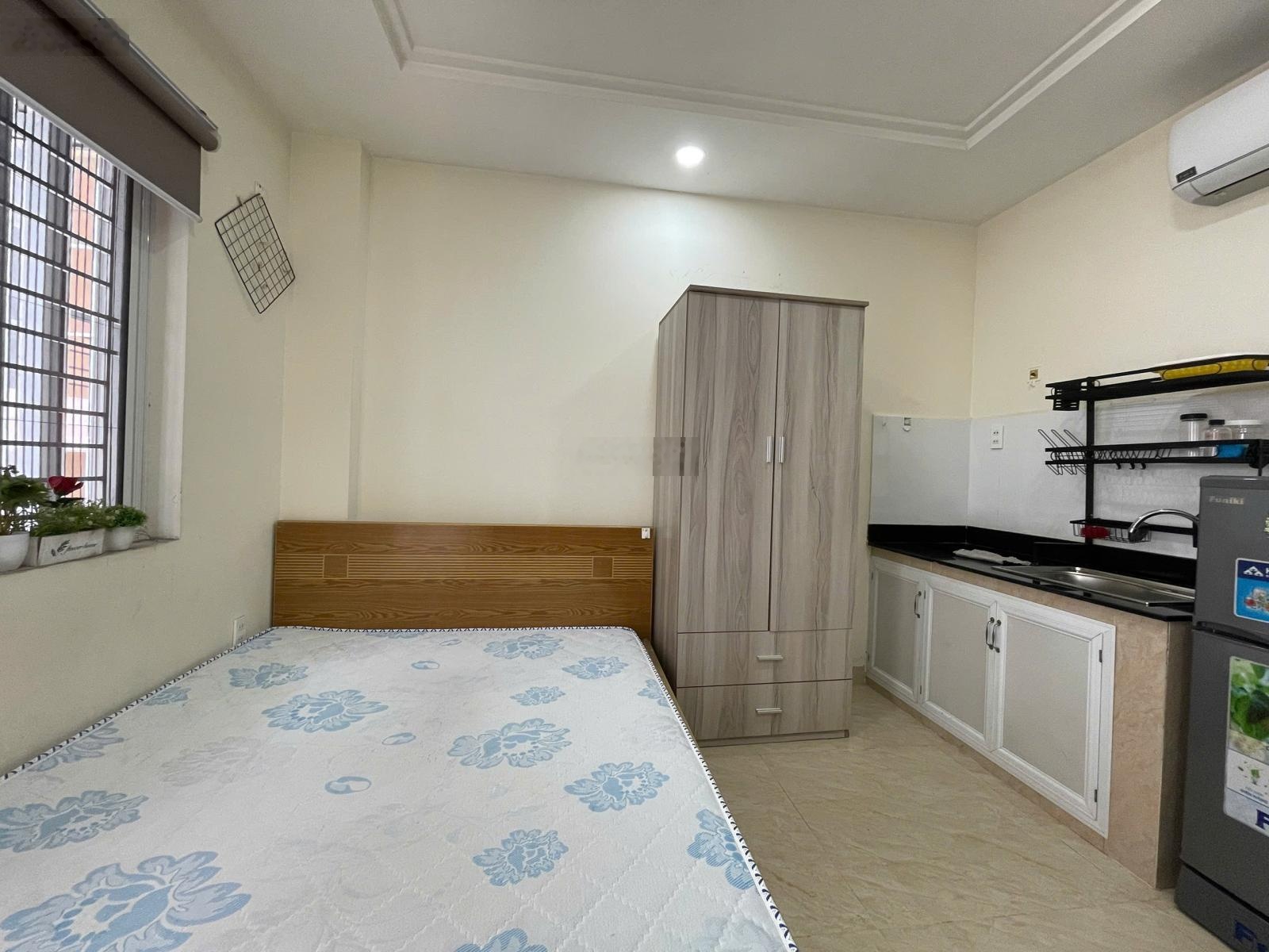 Studio ban công full nội thất-thang máy-bảo vệ gần cầu nguyễn văn cừ