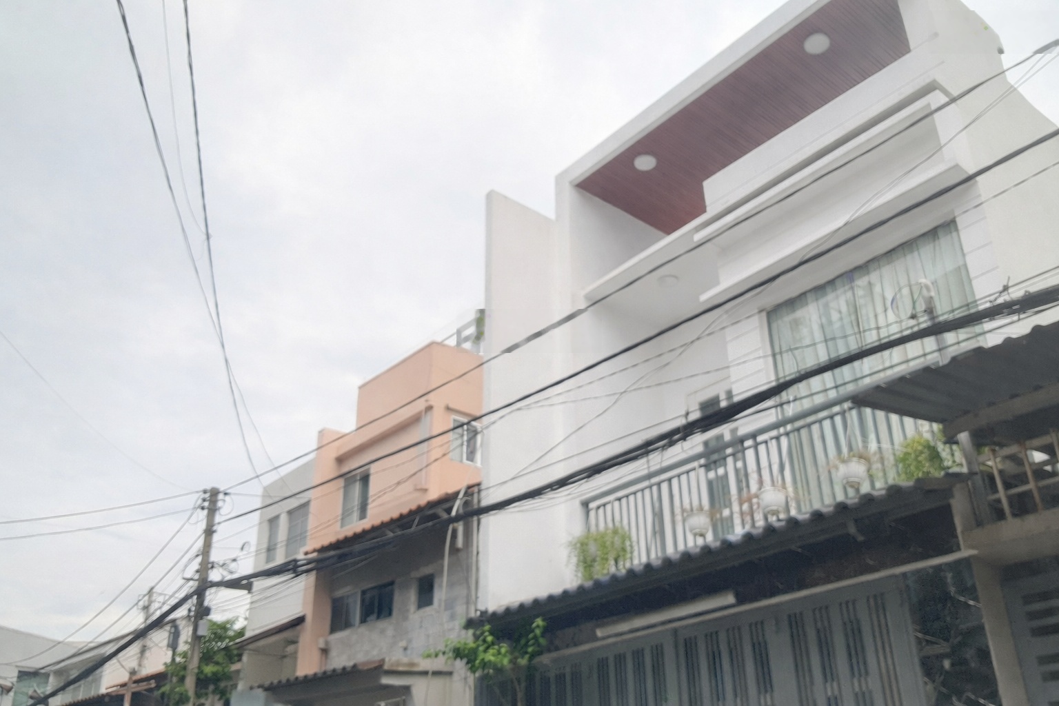 Nhà mới siêu đẹp 4x13 full nội thất, vào ở ngay, vị trí đẹp