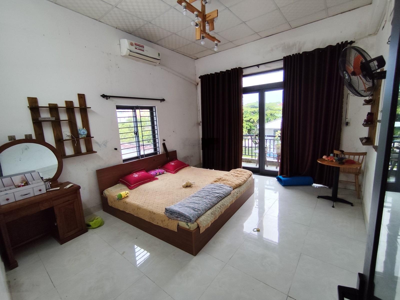 Trung tâm phố cổ, ngang khủng 9m * vị trí vàng