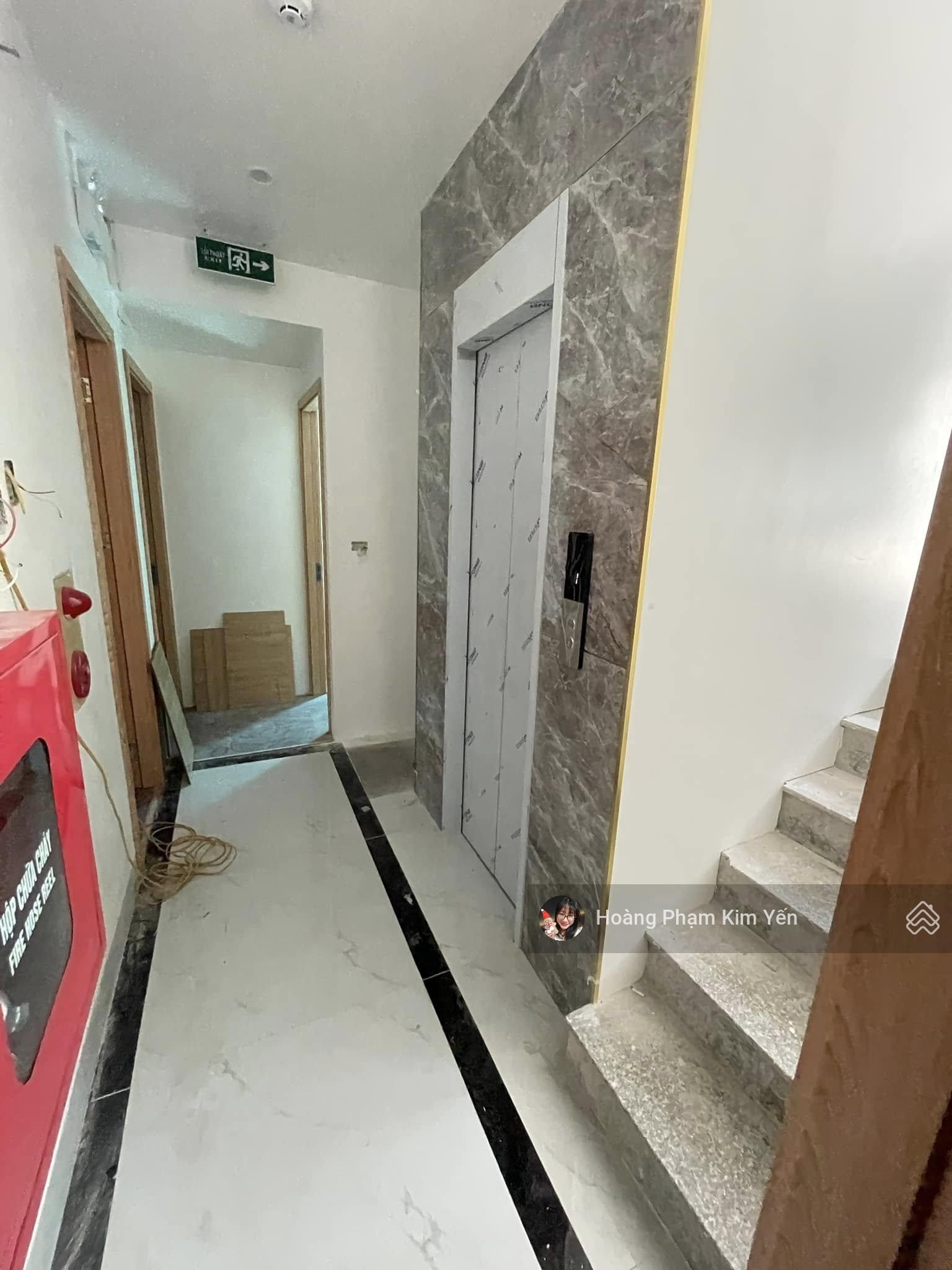 Úi chà! CCMN phố Giảng Võ, 20PKK, Sát phố, ngõ bagac, Vận hành 120tr/tháng, full PCCC GPXD