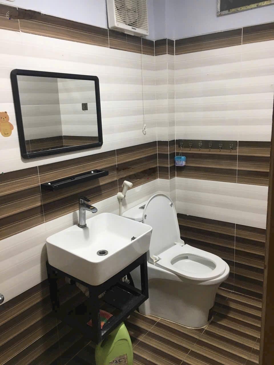 HIẾM 2 TẦNG HẺM XE HƠI CHỈ 5,3 tỷ nhà mới vị trí đẹp