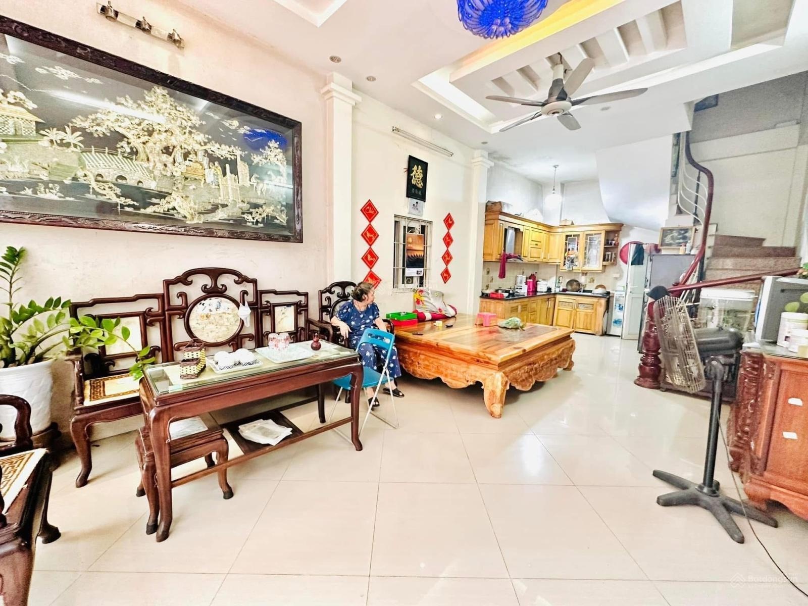 Bán nhà phố Khương Thượng, ngõ thông gần 3m, 15m ra ô tô tránh, nhà đẹp dân xây, 38m2*5T, 3.9m MT