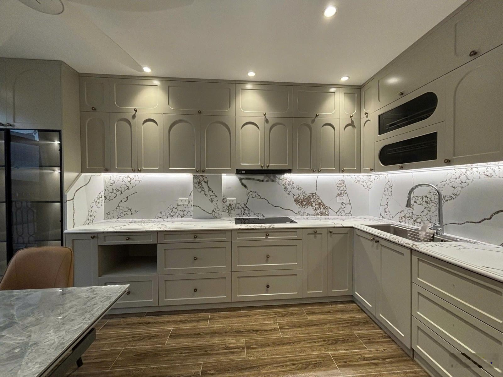 Khâm Thiên- Đống Đa- 36m - 6 Tầng- Thang Máy- Lô Góc- Xây mới- Full nội thất- Nhỉnh 9 Tỷ