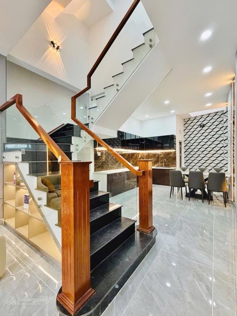 Nhà mới mặt tiền bùi quang là, p12, gò vấp, 3 tầng, nội thất đẹp, sát chợ pvb, chỉ 6,9 tỷ - tl