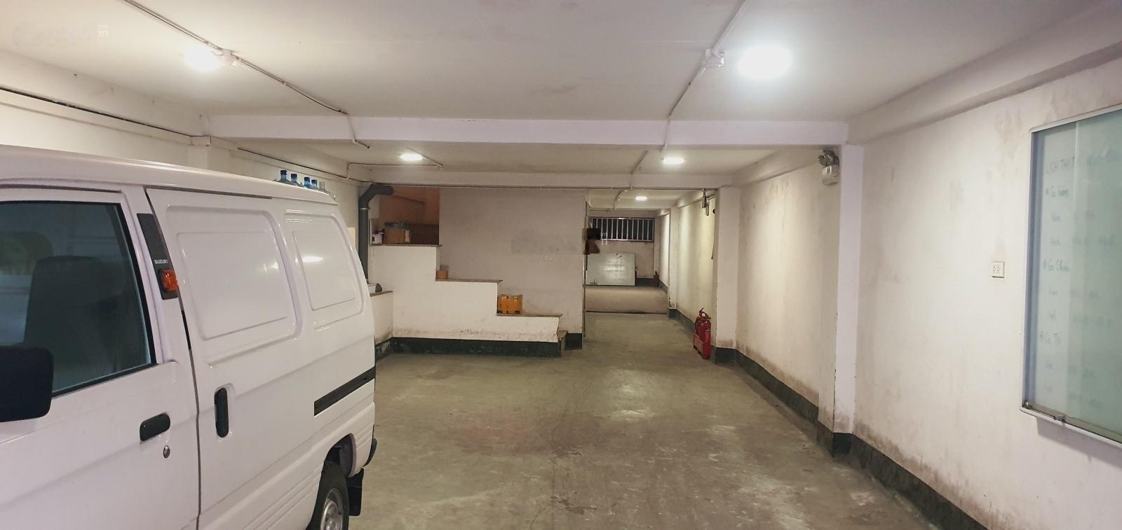 Nhà 9 tầng 160m2 giá 110 tỷ tại mặt phố Đoàn Thị Điểm