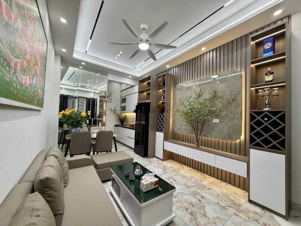 Độc Nhất Vô Nhị - Bán Nhà Kẻ Vẽ, Đông Ngạc, Bắc Từ Liêm, Ô Tô Đỗ Cửa, 43m2 x 5 Tầng, Chỉ Hơn 8 Tỷ.