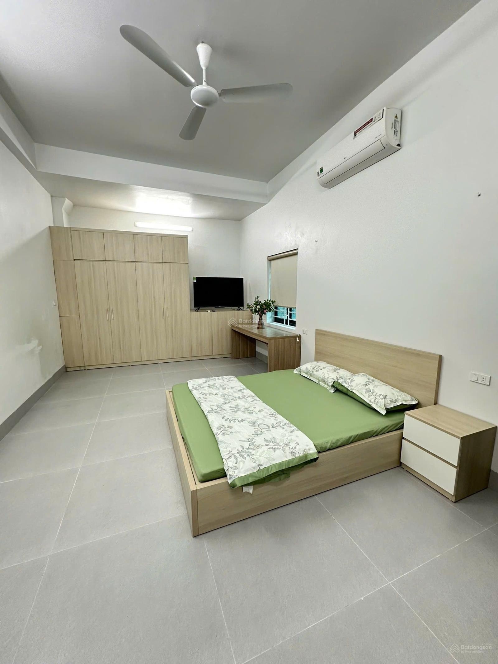 Cho thuê nhà lạc long quân 2 tầng 3 ngủ 90m2 sang xịn mịn giá 15tr