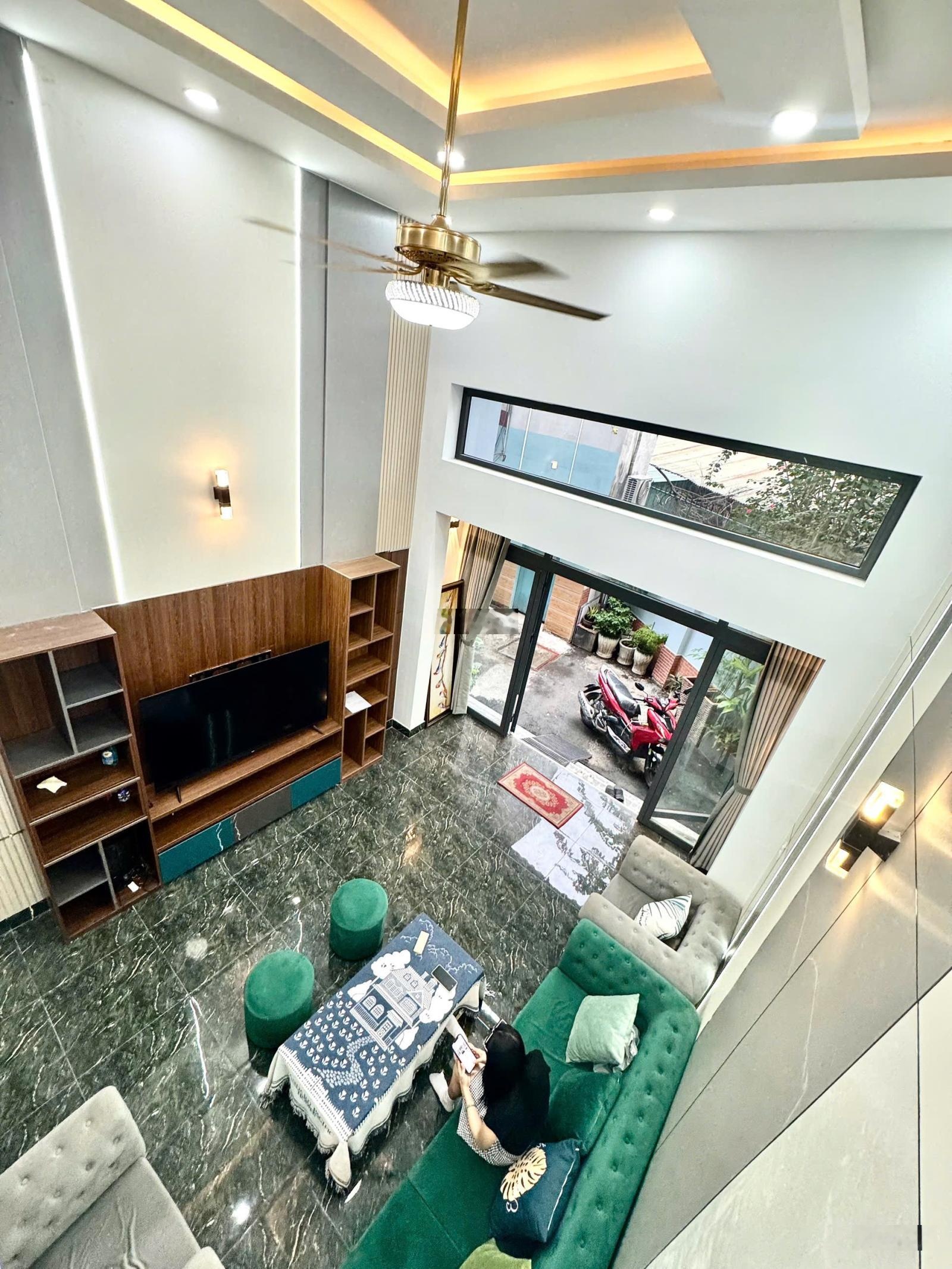 Giảm 800tr- bán nhà 3 tầng,4.3x13m, 3pn, hẻm 4m, 40/ quang trung, p10 gò vấp, 6 tỷ nhú (ko lộ giới)