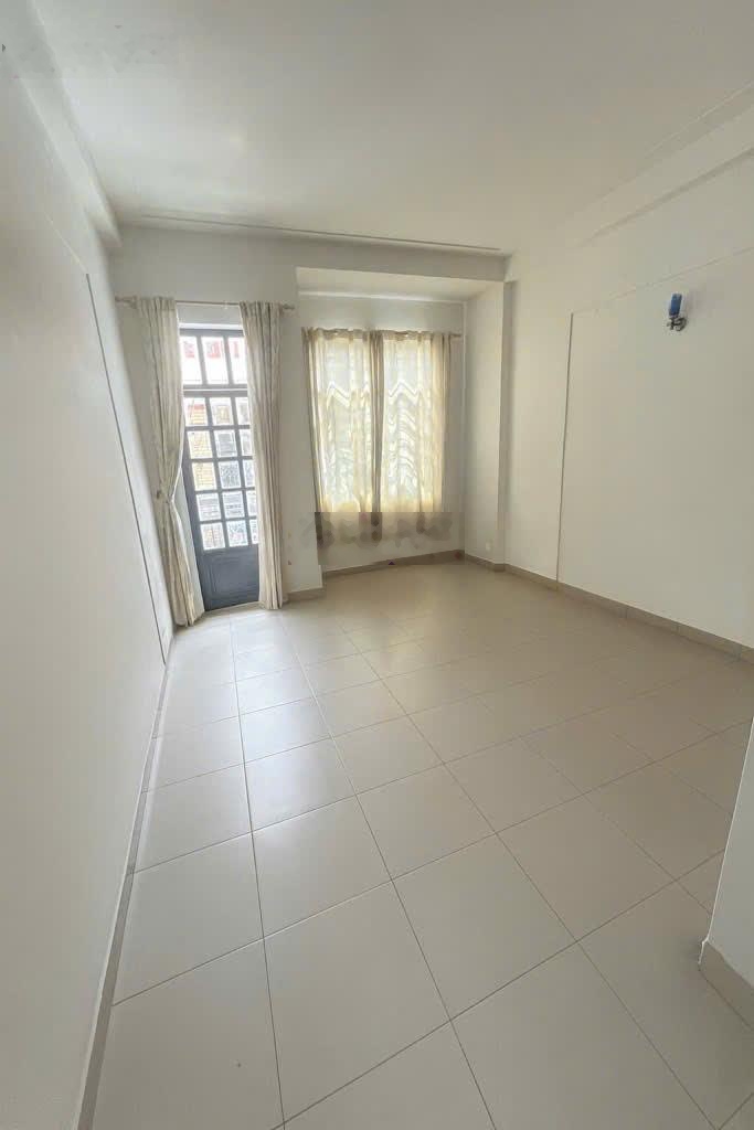 Nhà Bán Ngay Luỹ Bán Bích, Âu Cơ, 5Tầng BTCT, 4x16m, Đường Nhựa 10m Thông