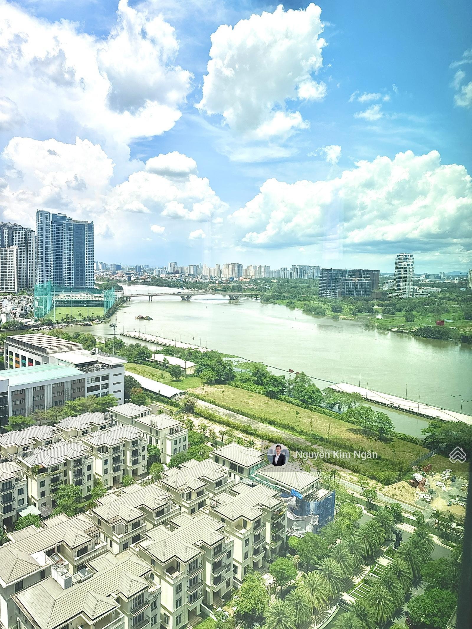 Bán biệt thự song lập 10x22,5m tại Vinhome BaSon 200 tỷ có sổ hồng