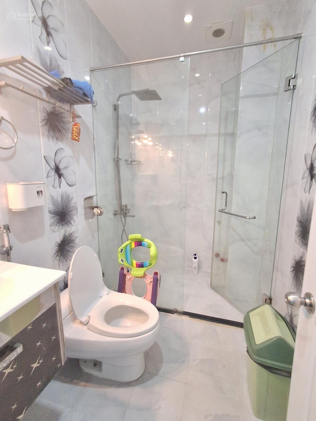 Nhà 4 tầng, 75m (5 x 15m), Mai Văn Vĩnh , xe tải né nhau, Q7, chỉ nhỉnh 7 tỷ , chưa qua đầu tư