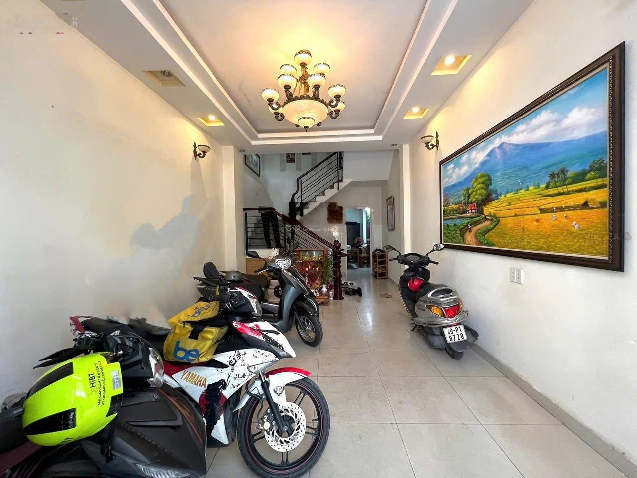 5 tỷ - hẻm xe hơi 70m2 - ngang 5 - gần Lotte Q7