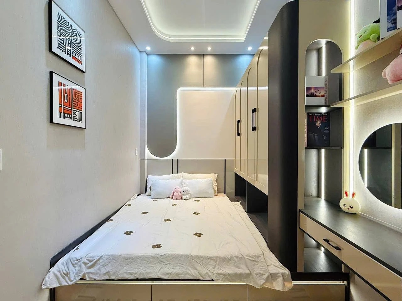 Hàng ngợp 86m2, đường ôtô 6m Phạm Ngọc Thạch - Q. 3. Cho thuê 26 tr/th, gần hồ Con Rùa