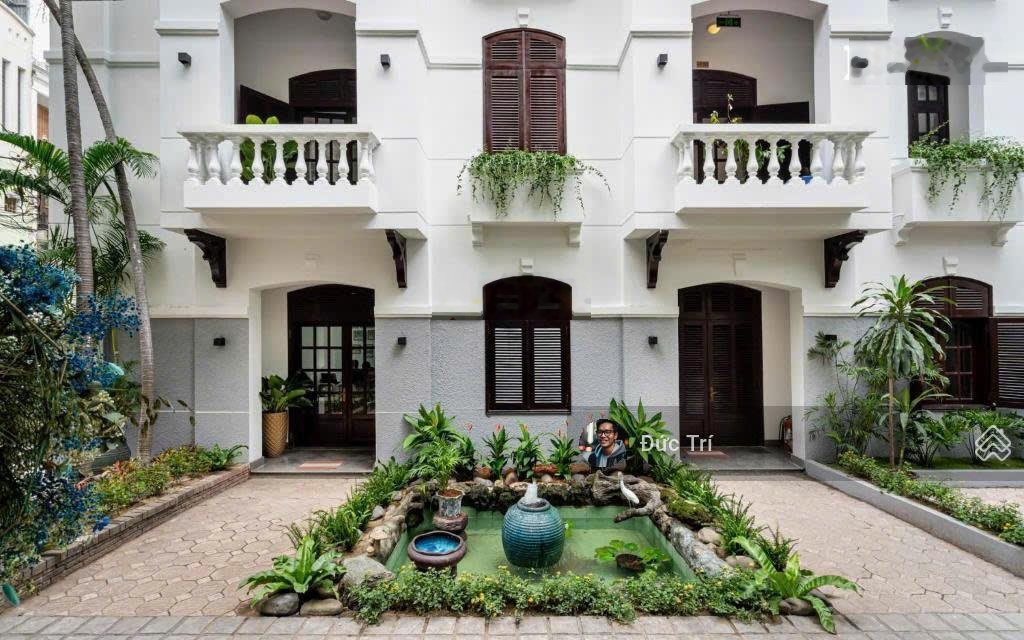 Biệt thự sân vườn 15x31m 4 tầng gần sân bay Tân Sơn Nhất, kề Nguyễn Văn Trỗi giá 120 tỷ