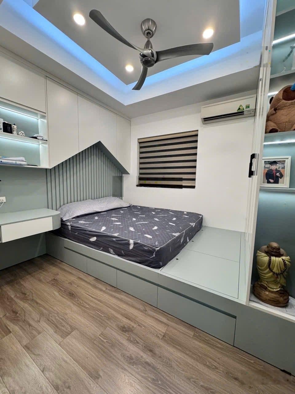 Hiếm! CC đẹp tại N01-T7 Ngoại Giao Đoàn, sổ đỏ chính chủ, sẵn slot ô tô, 110m2 giá 145tr/m2