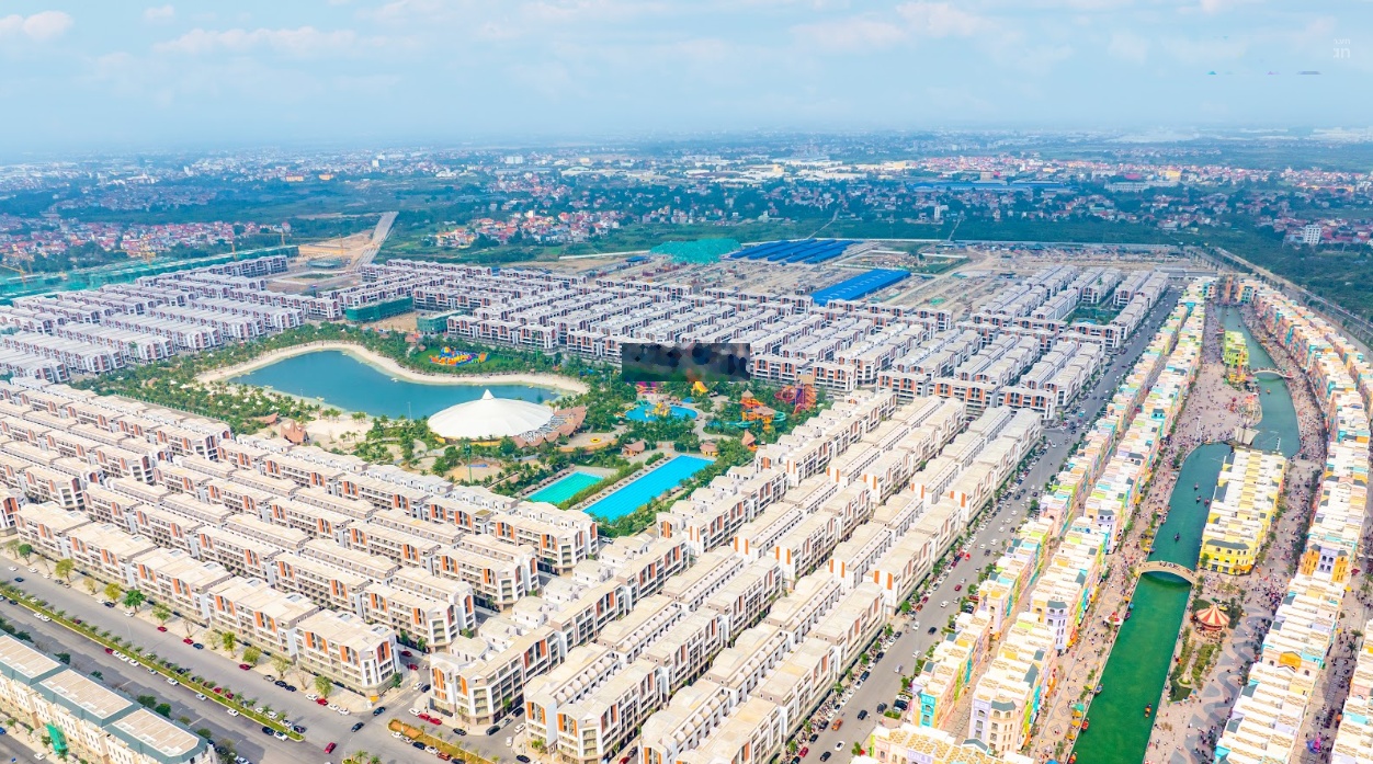 Bán shophouse Vịnh Thiên Đường Vin 3 VTĐ5-32, 153m² giá 17,985 tỷ, gần vịnh biển và sông Venice