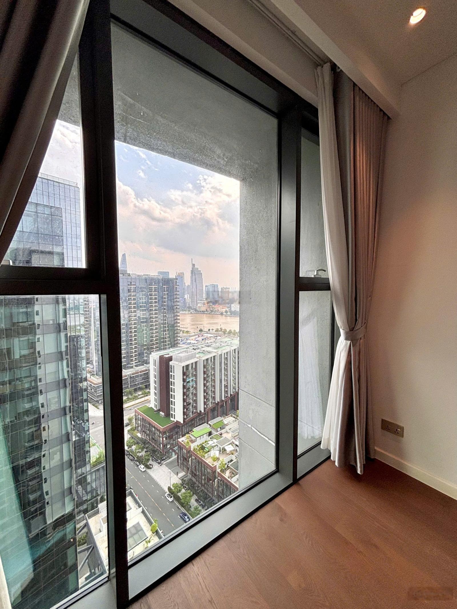 Crest Metropole cần bán gấp 2PN + 1phòng đa năng - 115m2 giá tốt thỏa thuận. Sẵn key xem nhà nhanh