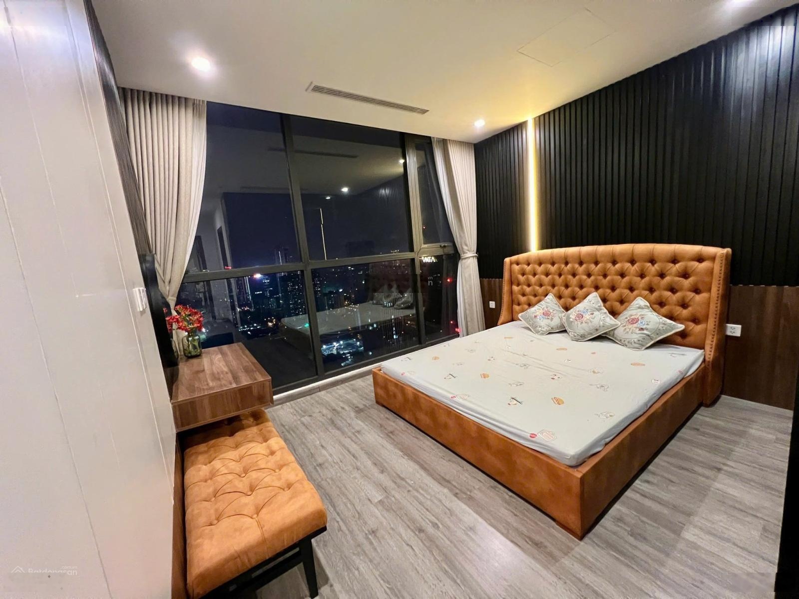 (Giá thật).Chủ nhà gửi bán căn hộ 90m²- 3N2VS tại Vinhomes WestPoint. Tầng trung view đẹp giá 13 tỷ