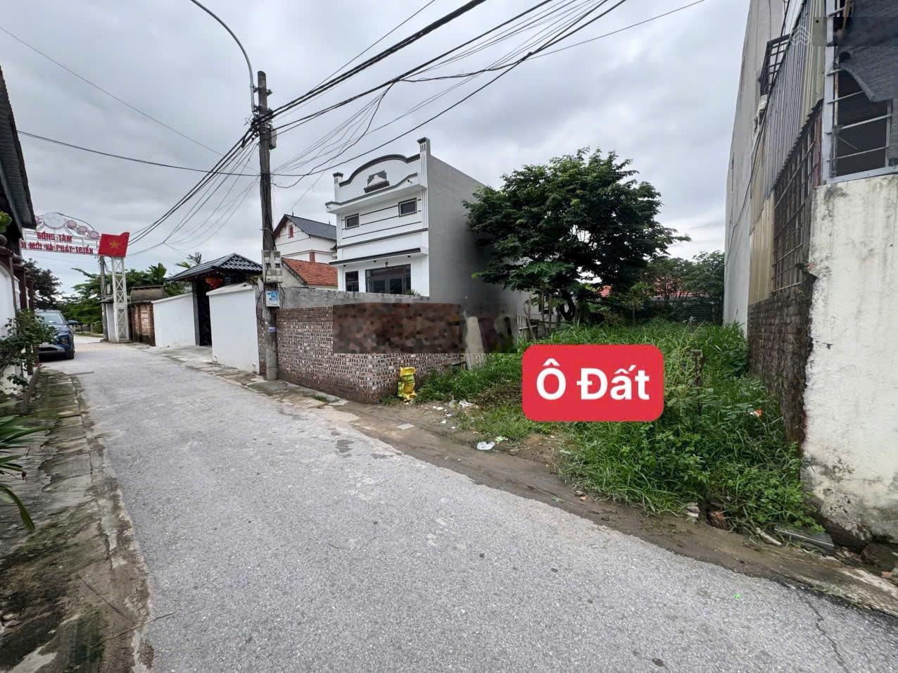 Chính chủ bán gấp lô đất trục chính KD tại TDP Lai Sơn, Đồng Tâm DT 135m2 MT 5m sẵn sổ 1,88tỷ