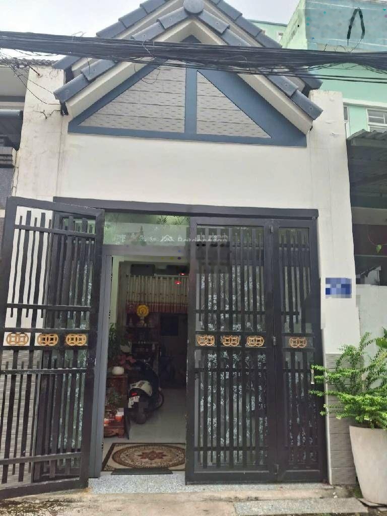 Bán NR 75m2, tại Phan Văn Hớn, 3 tỷ, 2PN, 1WC, pháp lý đầy đủ