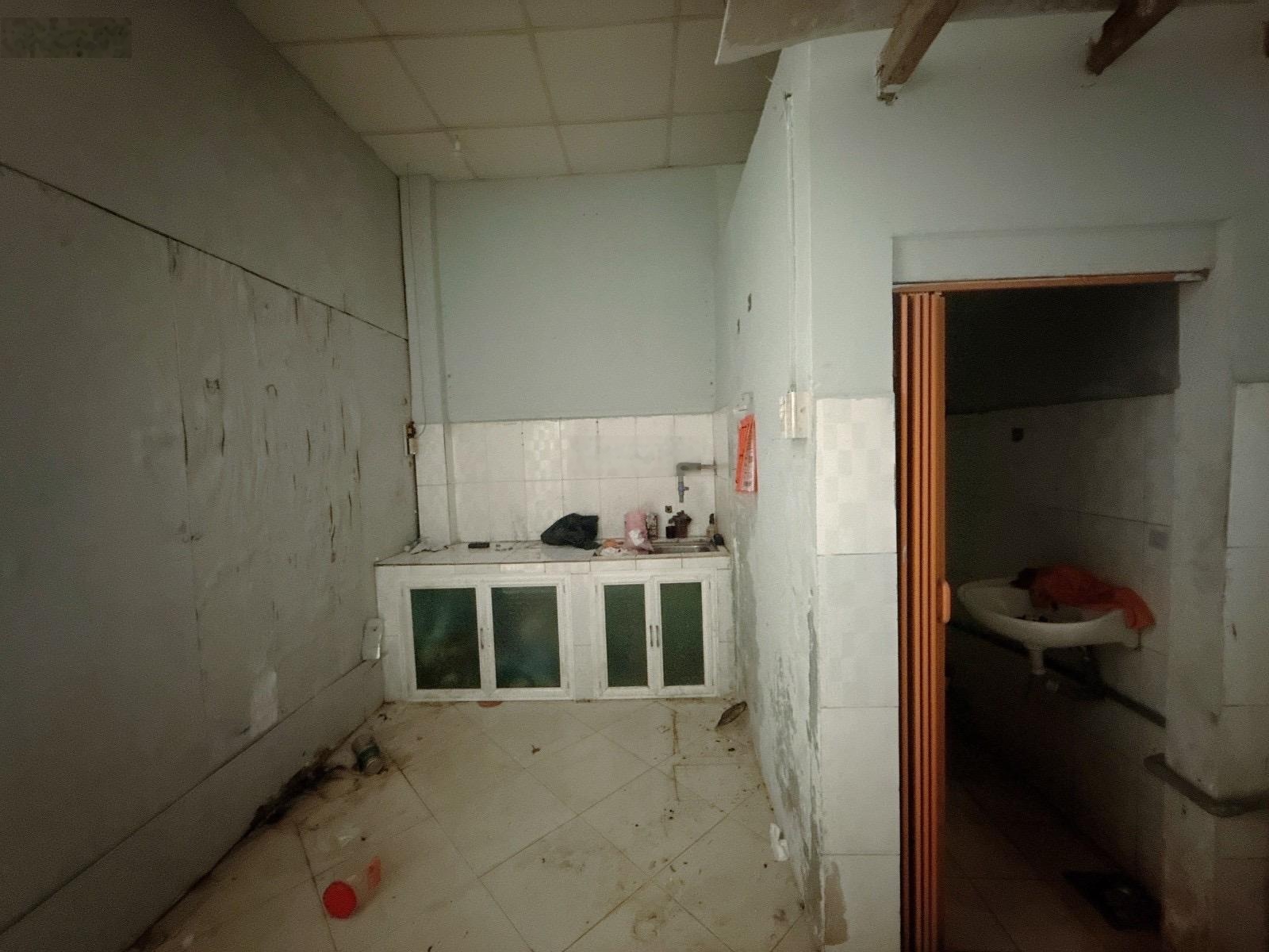 Nhà chính chủ bán, 40m2 cấp 4 hẻm ô tô đường Mã Lò, ngay BV Bình Tân, chỉ 3.8 tỷ