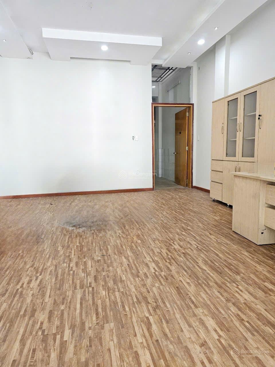 Bán căn nhà 5x18m, ở 1/ đường Lê Thị Hà, SHR