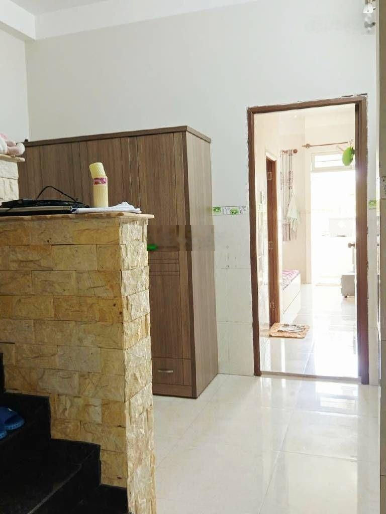 Bán nhà - DT: 74m2 - Võ Văn Kiệt - hẻm xe hơi - 7 tỷ hơn